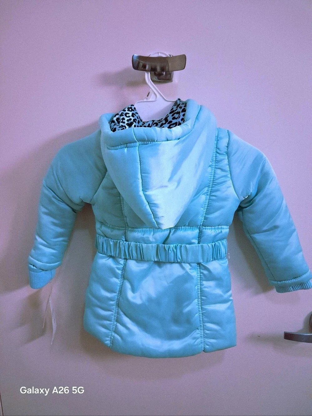 NWT Guess Los Angeles Evelyn Matte Hooded Puffer Mint Green Jacker Size 4T